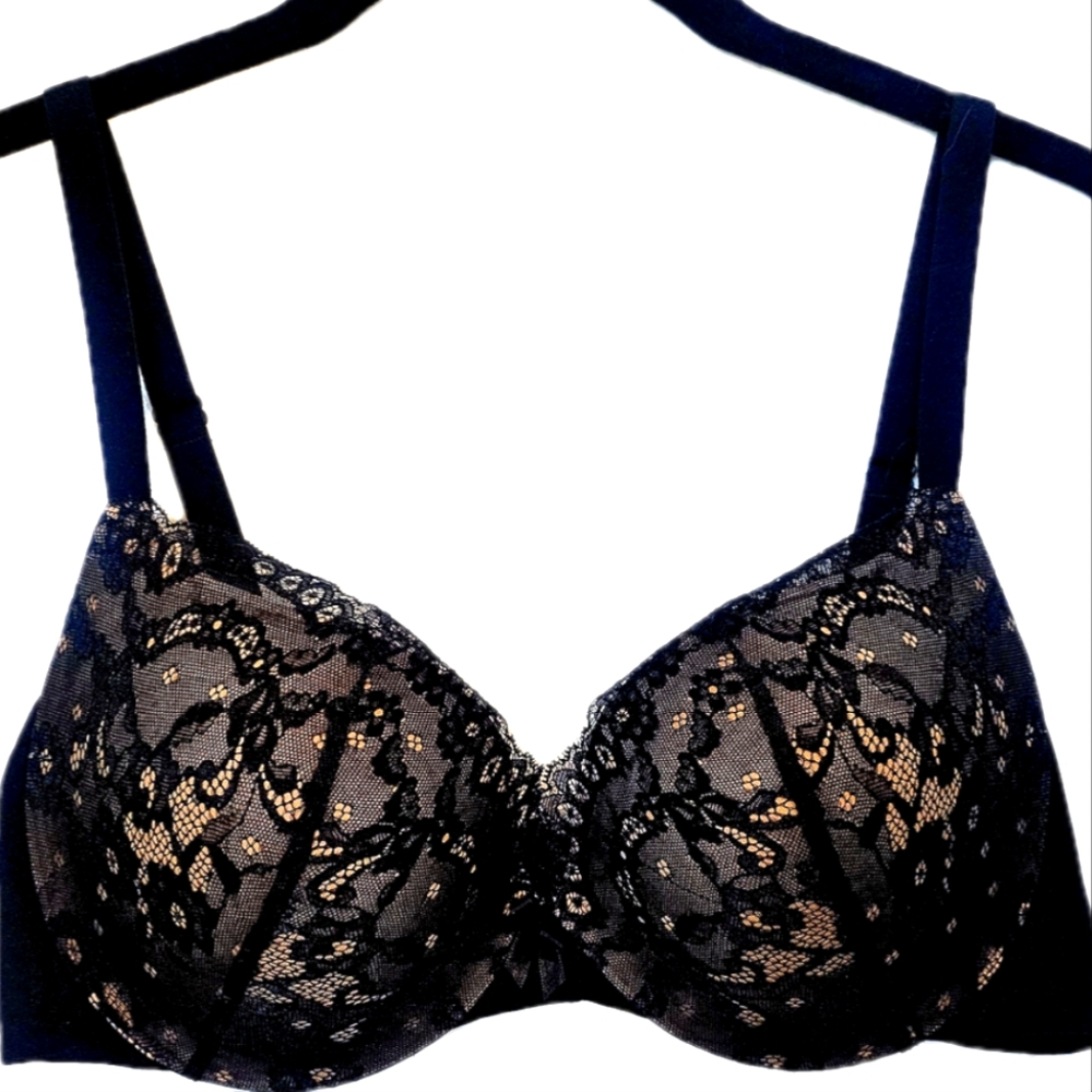 NWT, New with Tags. Black lace push-up bra, 36C, Maidenform